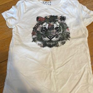 Lion shirt